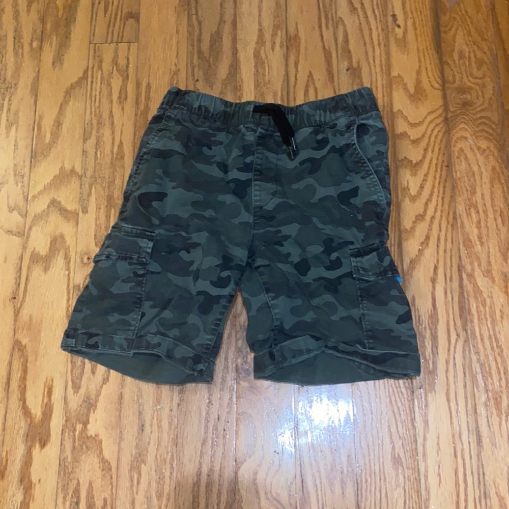 Old Navy Kid’s Boy’s Camouflage Gray and Green Shorts XL (14-16)